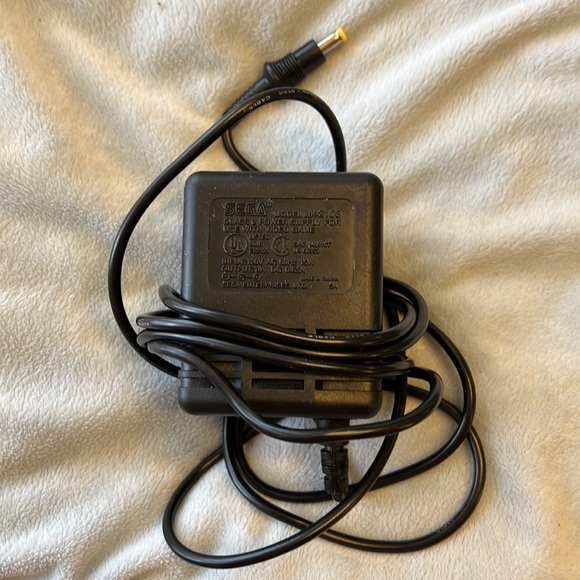 SEGA GENESIS. SEGA GENESIS GAME CONSOLE. ONE CONTROLLER. ADAPTERS. ONE GAME - Picture 3 of 9
